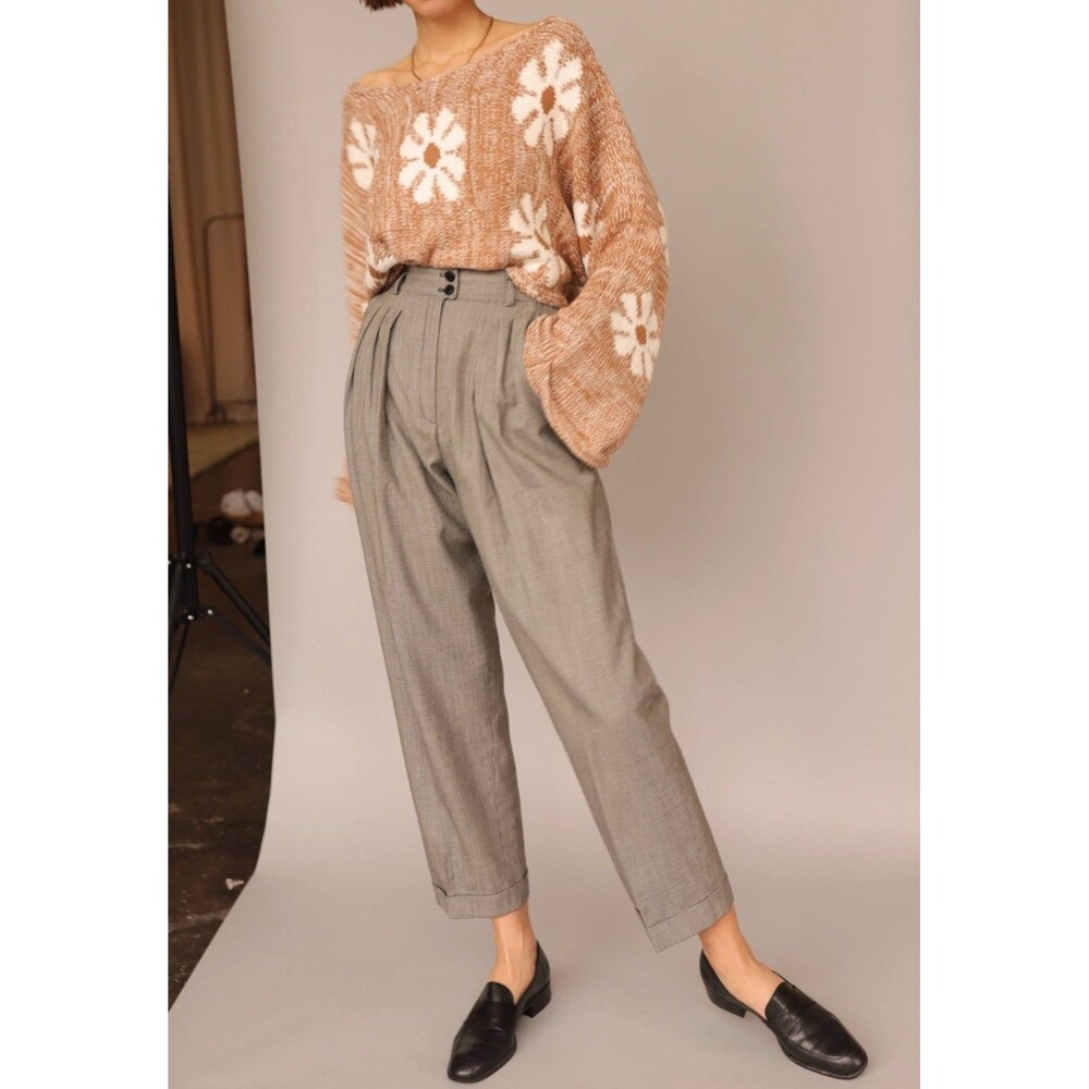 Storia Women's Daisy Flower Cropped Sweater (Only)- Brown Size Medium